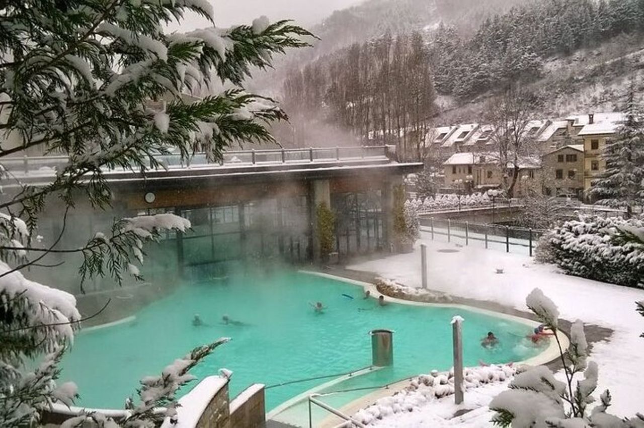 Thermal Pool Entries at Euroterme Bagno di Romagna with Aperitivo — 8
