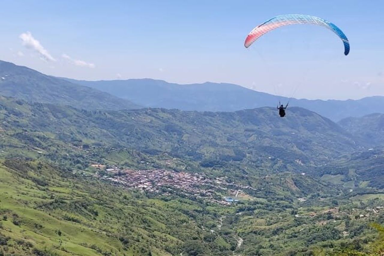 Esperienza privata di parapendio e cascata da Medellin Colombia — 6