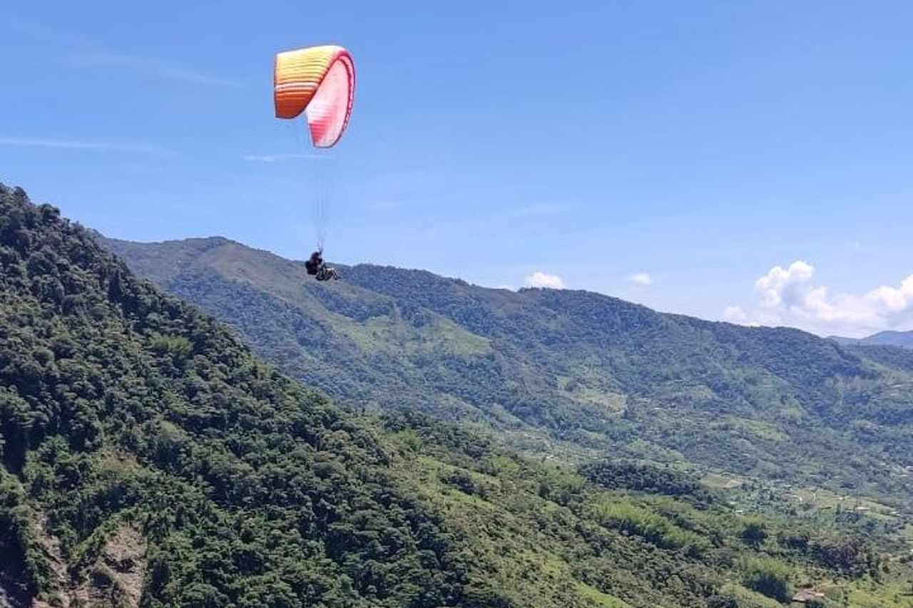Esperienza privata di parapendio e cascata da Medellin Colombia — 8