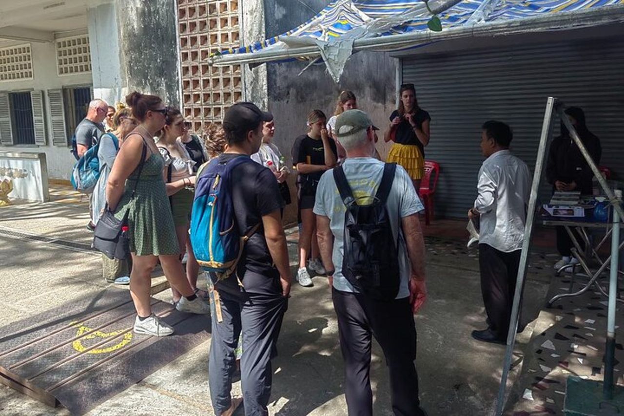 Tour del Killing Field e del museo del genocidio di Toul Sleng (S21) — 9