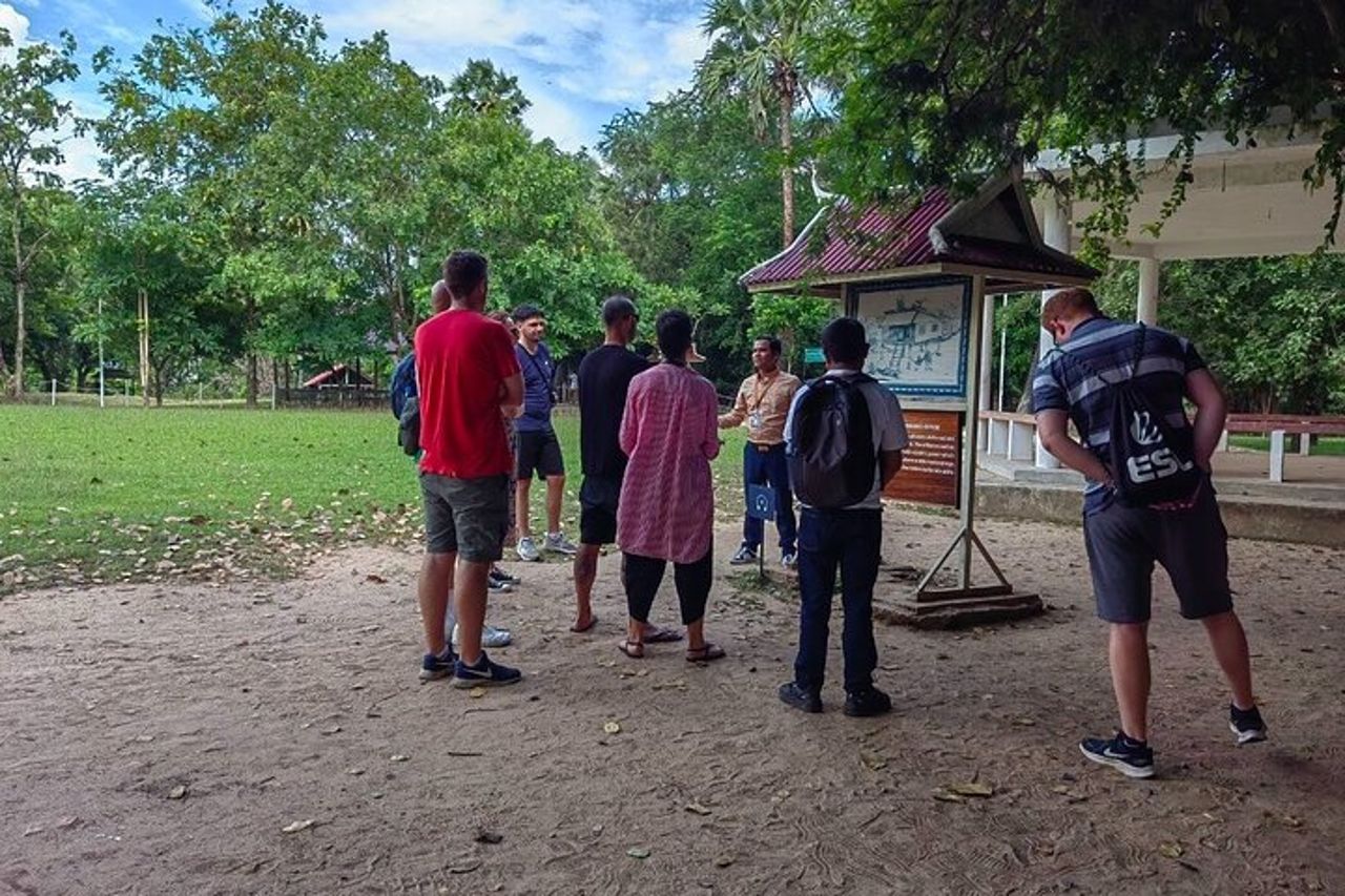 Tour del Killing Field e del museo del genocidio di Toul Sleng (S21) — 5