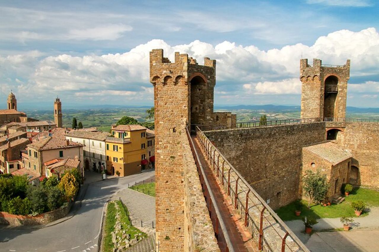 Tour Medievale a Monteriggioni e Val d'Orcia da Firenze — 7