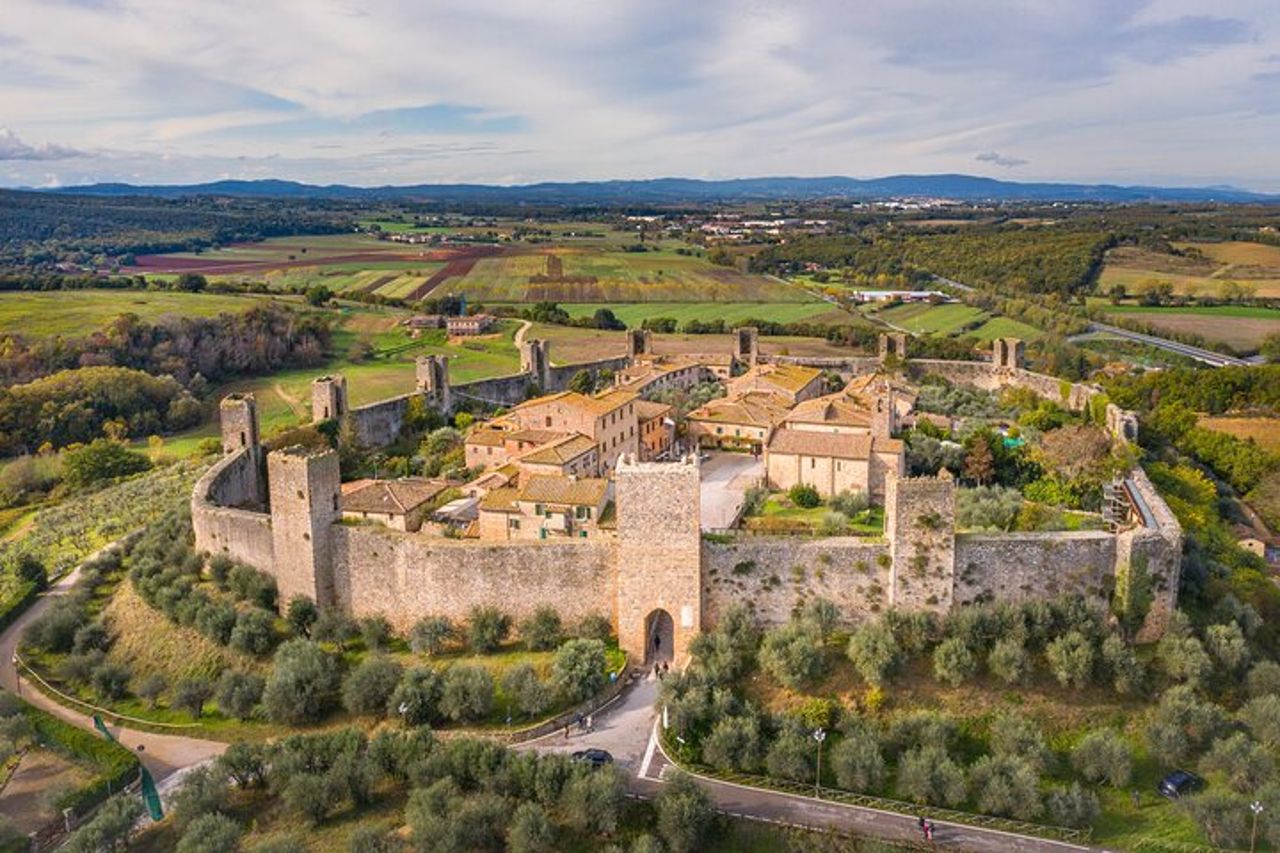 Tour Medievale a Monteriggioni e Val d'Orcia da Firenze