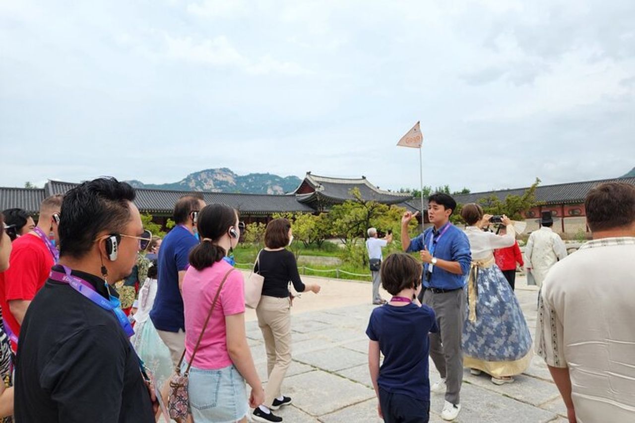 Miglior tour della città di Seoul (Palazzo Gyeongbokgung, Insadong, Torre di Namsan) — 7