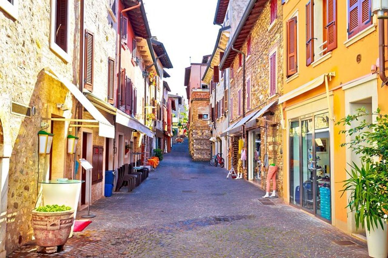 Tour privato di Sirmione incantata: un romantico viaggio nel tempo — 6