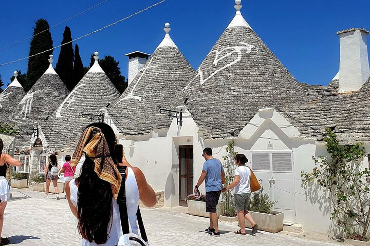 Da Lecce: Alberobello, Locorot, Ostuni, guided tour & Brunch — 7