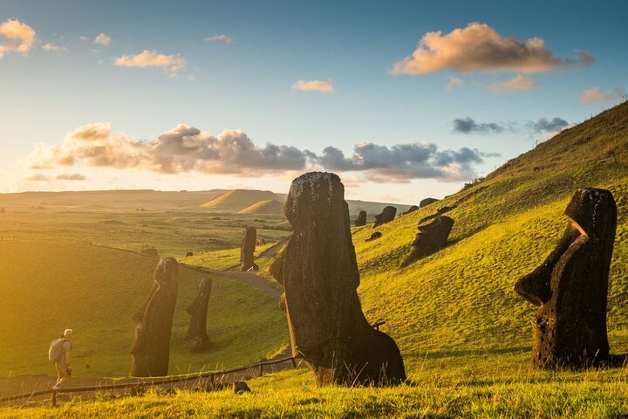 Tour di 2 giorni per piccoli gruppi nei monumenti Moai e nei percorsi storici — 5