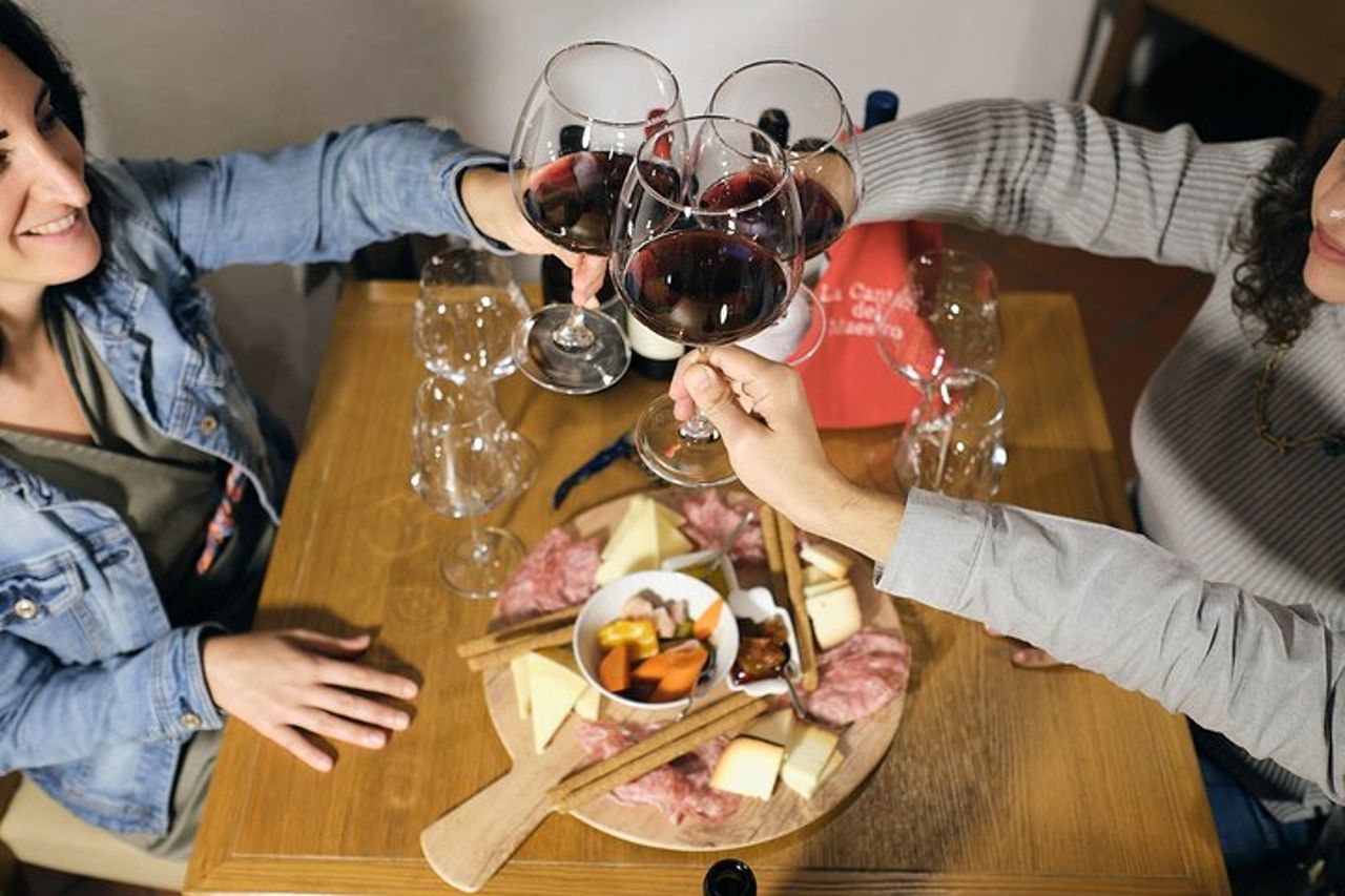 Degustazione di vini vicino alla Casa di Giulietta e all'Arena con Valpolicella