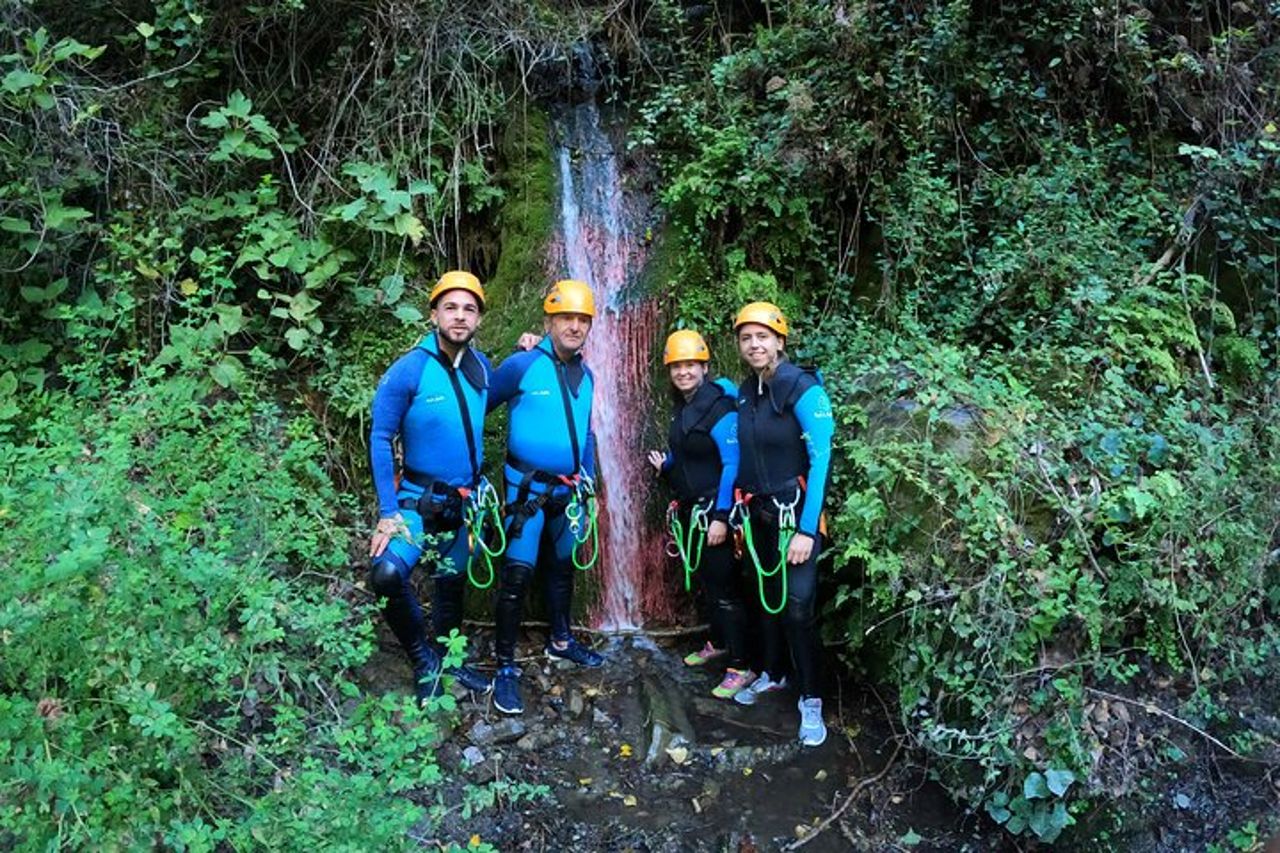 Da Marbella: tour guidato di canyoning a Sima del Diablo — 6