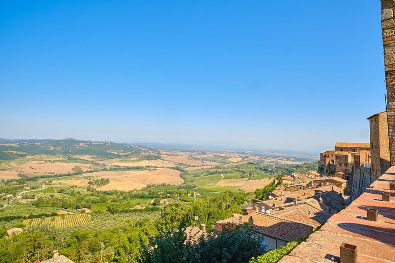 Tour di un'intera giornata in Val d'Orcia e Campi dei Gladiatori con Vini — 5