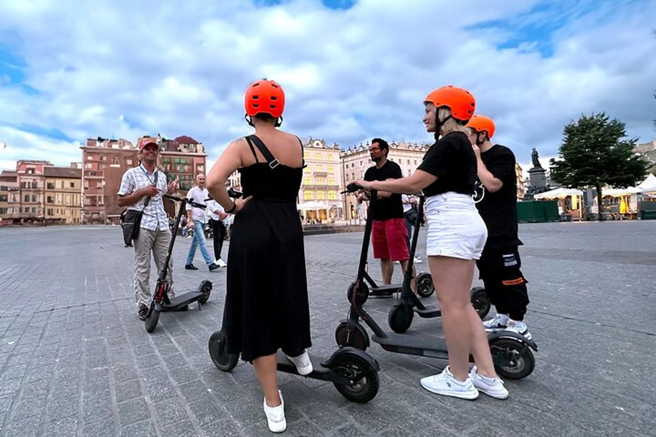 Scooter elettrico Wroclaw: Ostrów Tumski Tour - 1,5 ore di magia! — 3