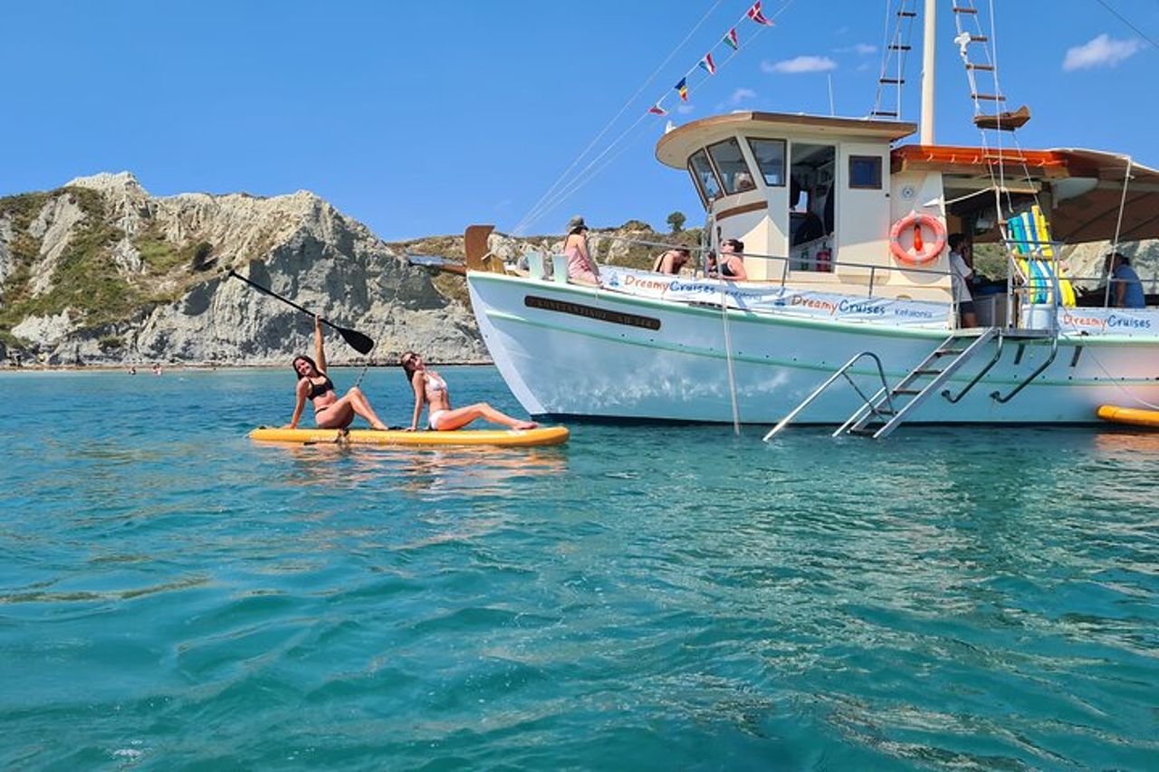 "Crociera da sogno" Crociera giornaliera dal porto di Argostoli con una tradizionale barca greca — 2