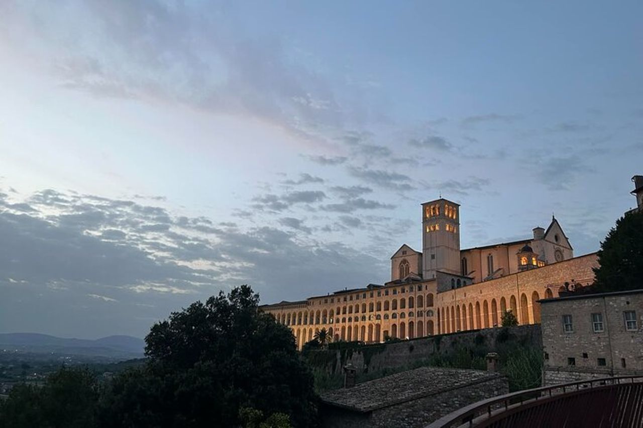 Tour Privato in E bike in Fascia Olivata Assisi Spello Foligno