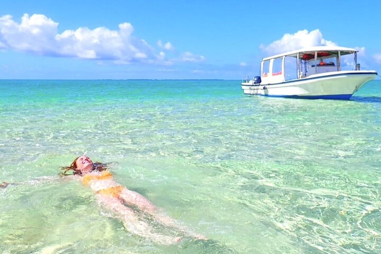 Snorkeling all'Isola Fantasma di Okinawa Ishigaki e alla Grotta Blu — 2