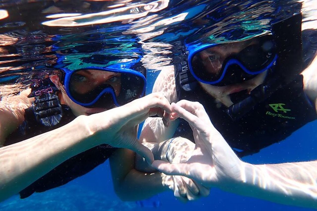 Snorkeling all'Isola Fantasma di Okinawa Ishigaki e alla Grotta Blu — 8