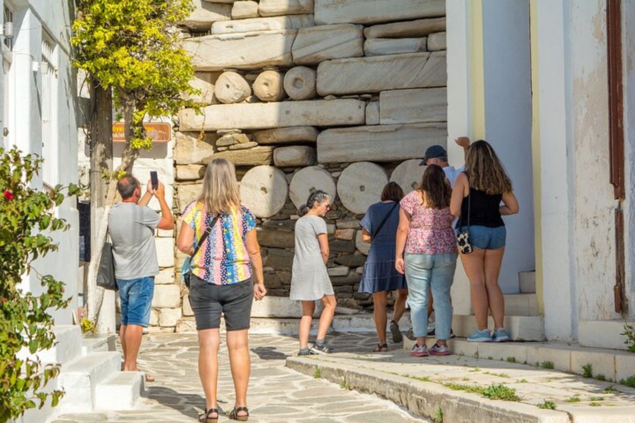 Tour guidato di scoperta di Paros e Antiparos di un'intera giornata in Inglese — 4