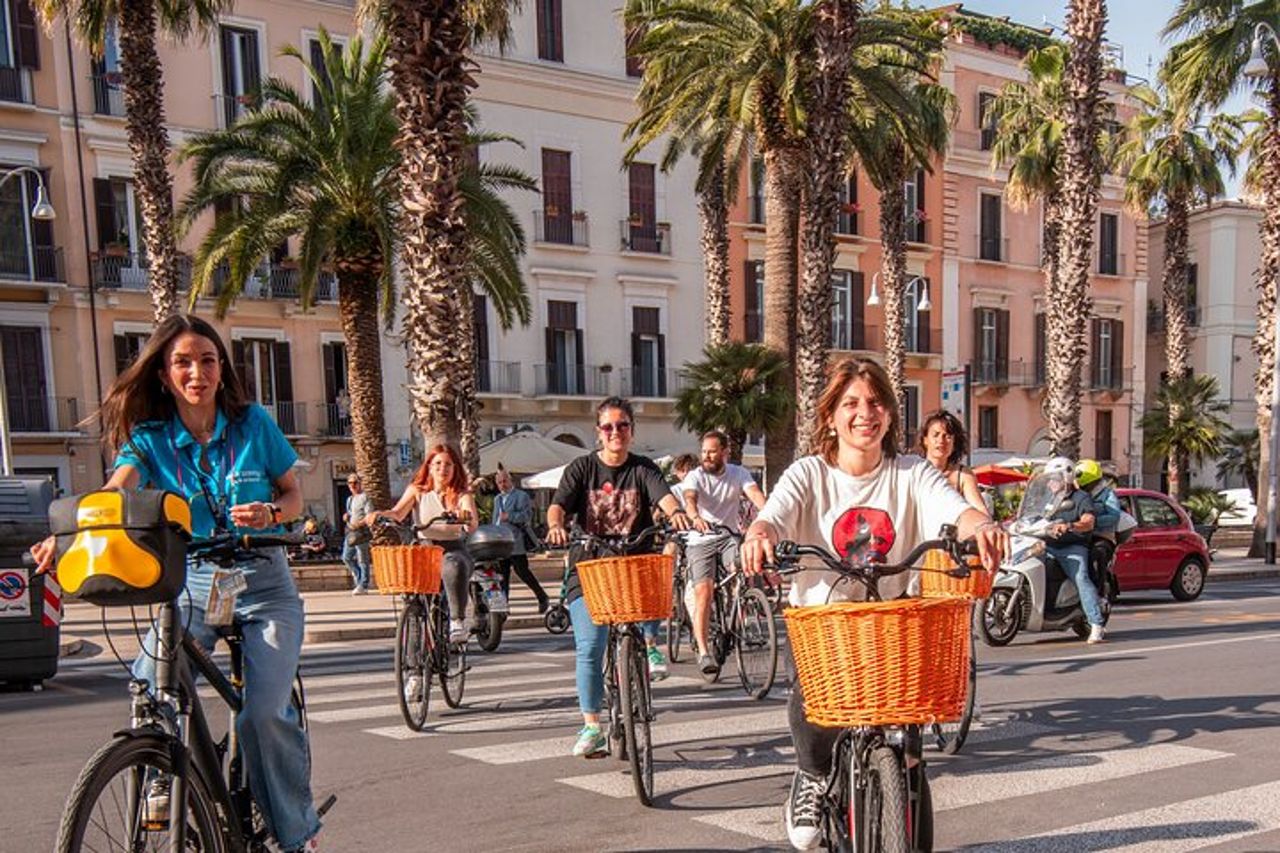 Tour in bici del cibo di strada a Bari — 3