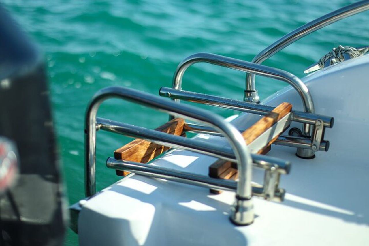 Noleggio barca 40cv accessoriata a Vieste senza patente per 4 ore — 8
