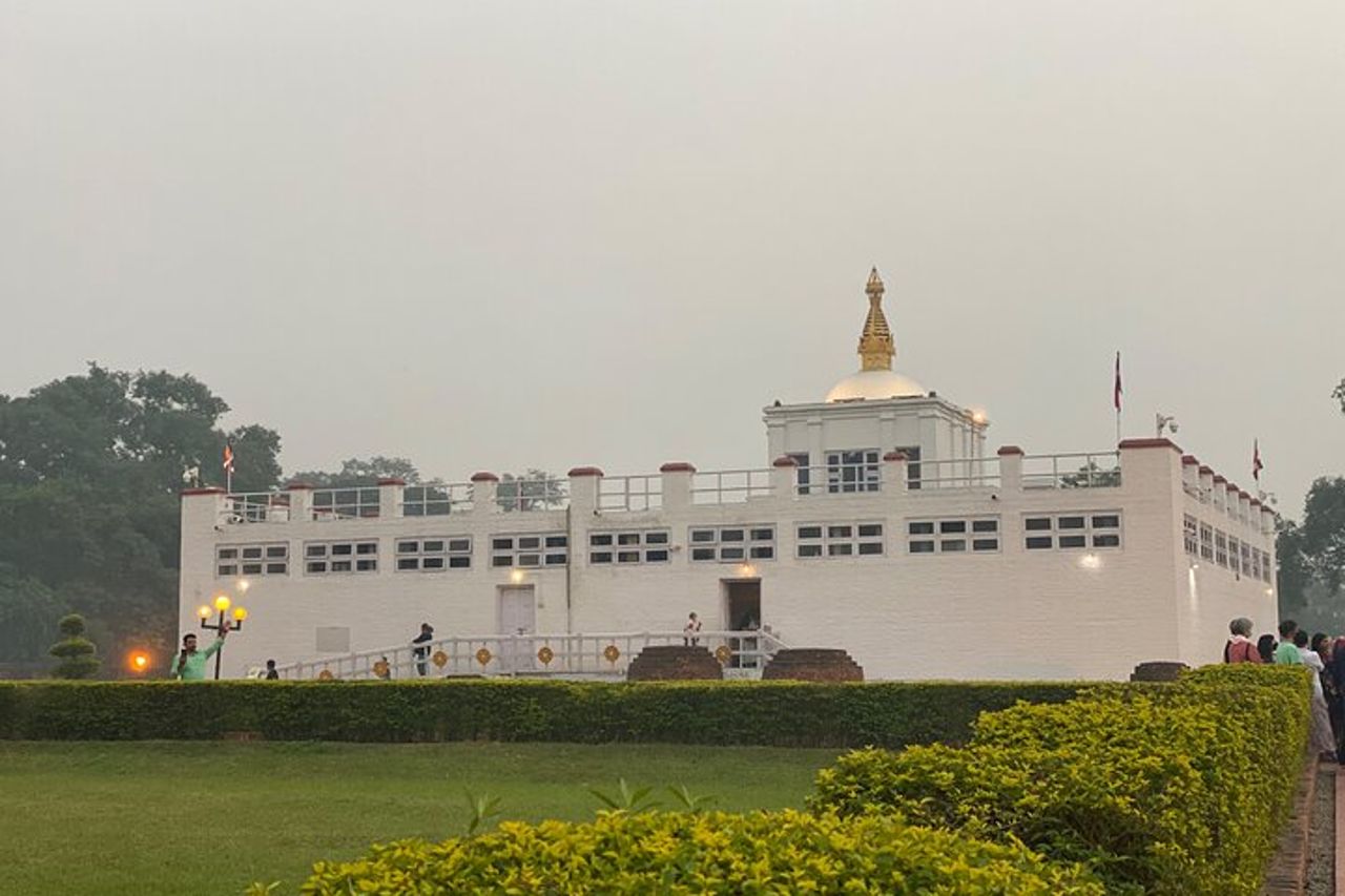 Tour privato di mezza giornata a Lumbini — 8