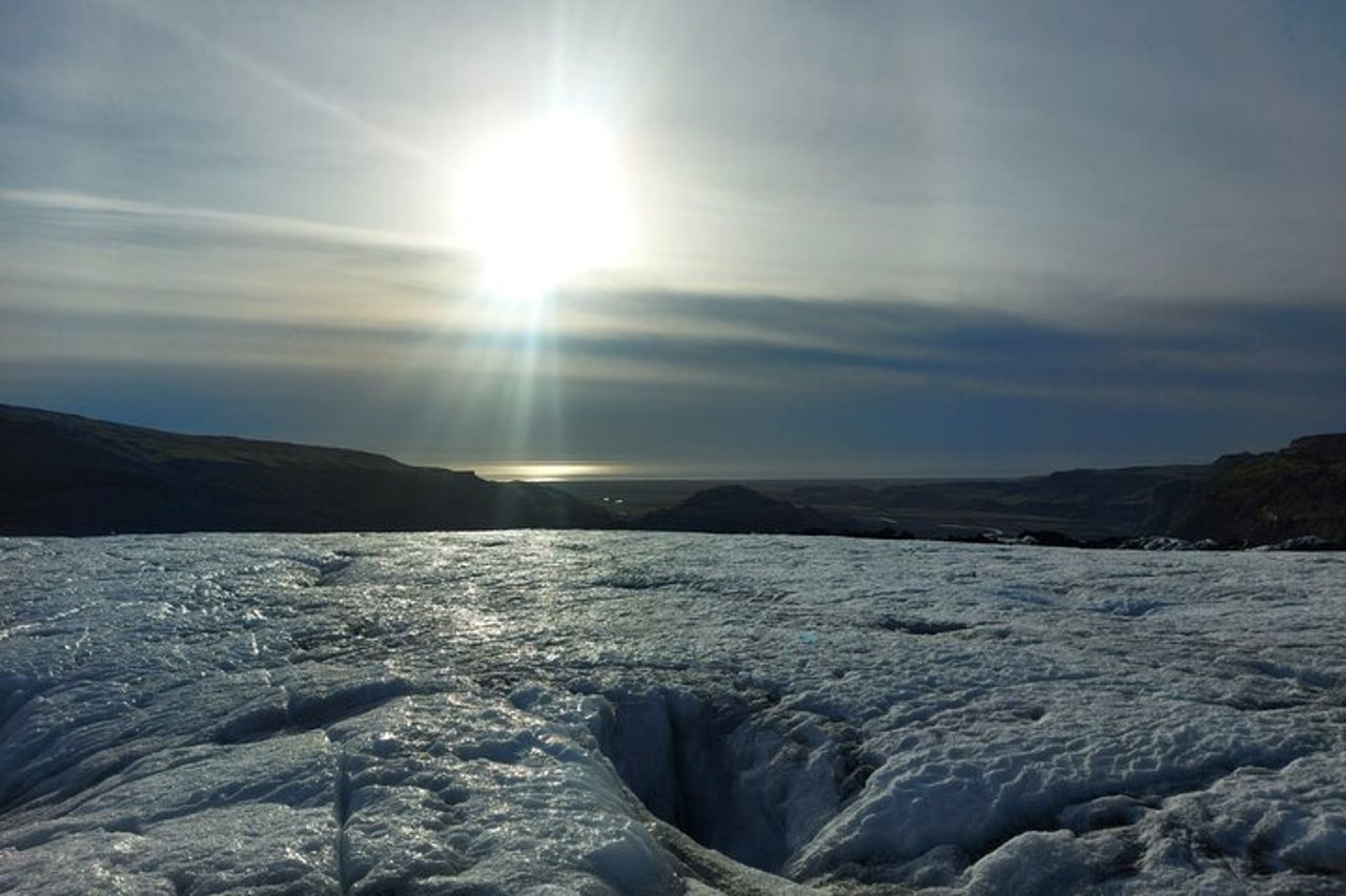 Arrampicata su ghiaccio in piccoli gruppi ed escursionismo sul ghiacciaio a Solheimajokull — 9