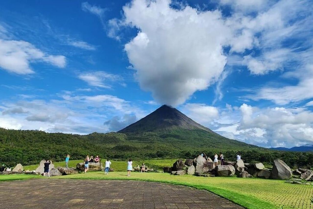 Vulcano Arenal e sorgenti termali da San Jose — 8