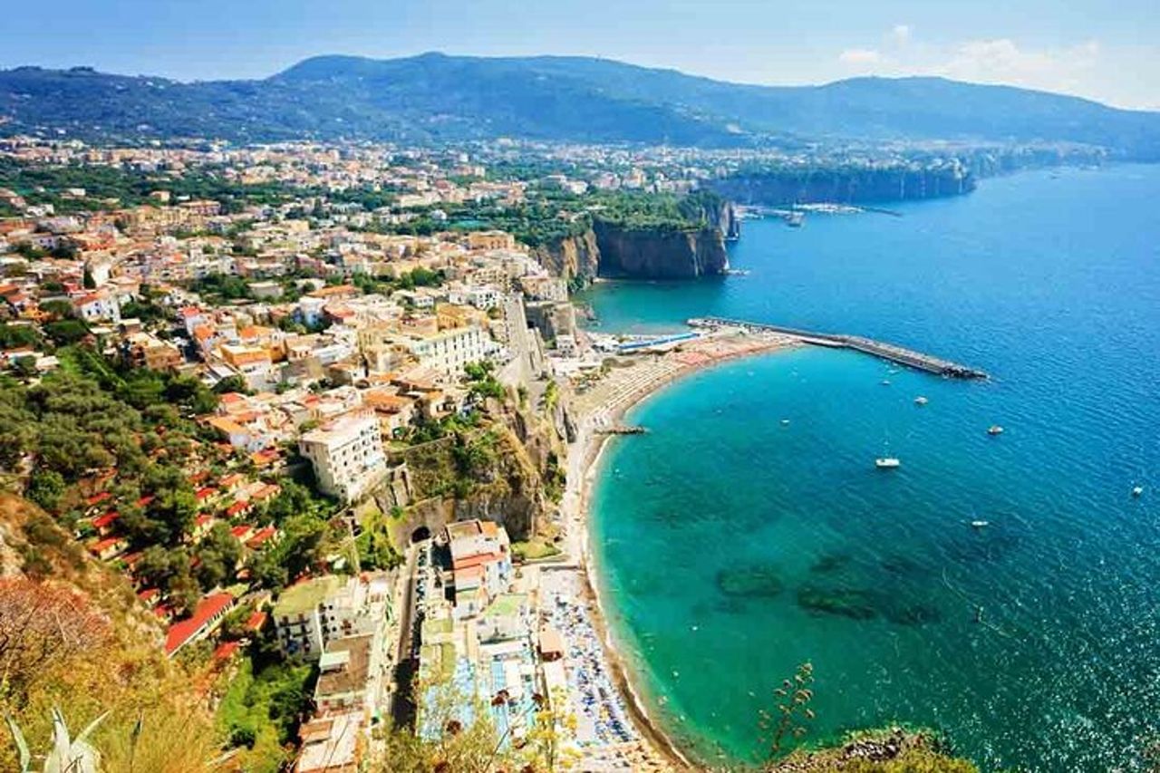 Tour storico di 10 ore in Campania — 4