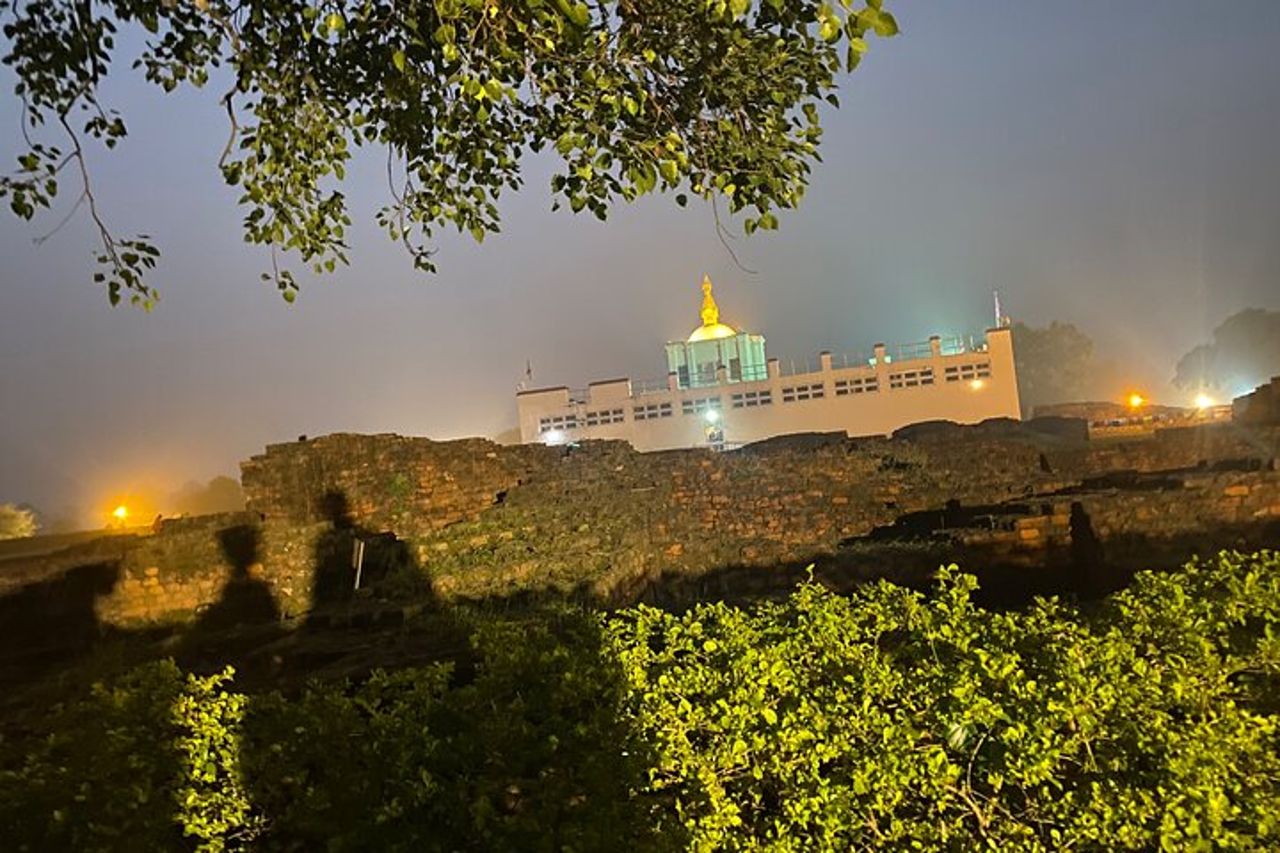 Tour privato di mezza giornata a Lumbini — 6
