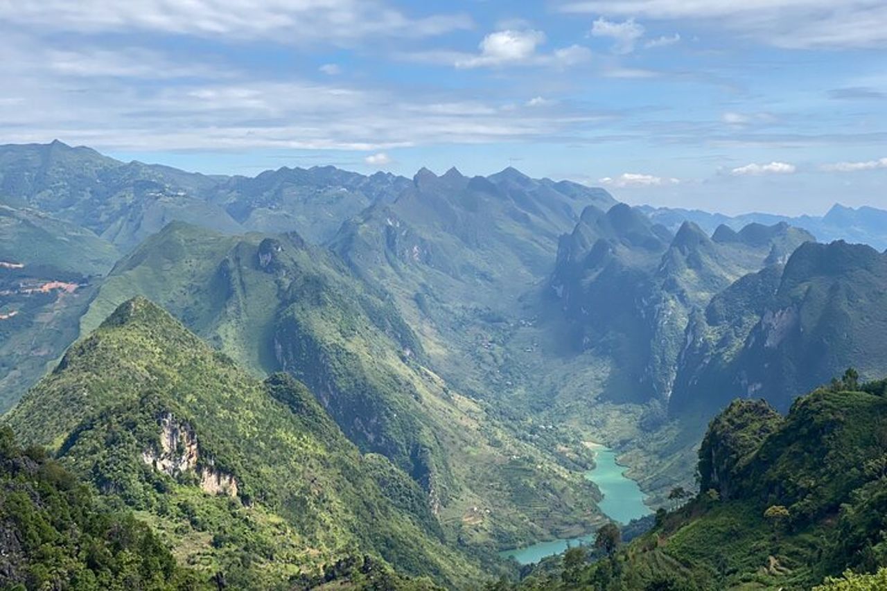 Ha Giang Comfort Car Ride 4D3N — 6