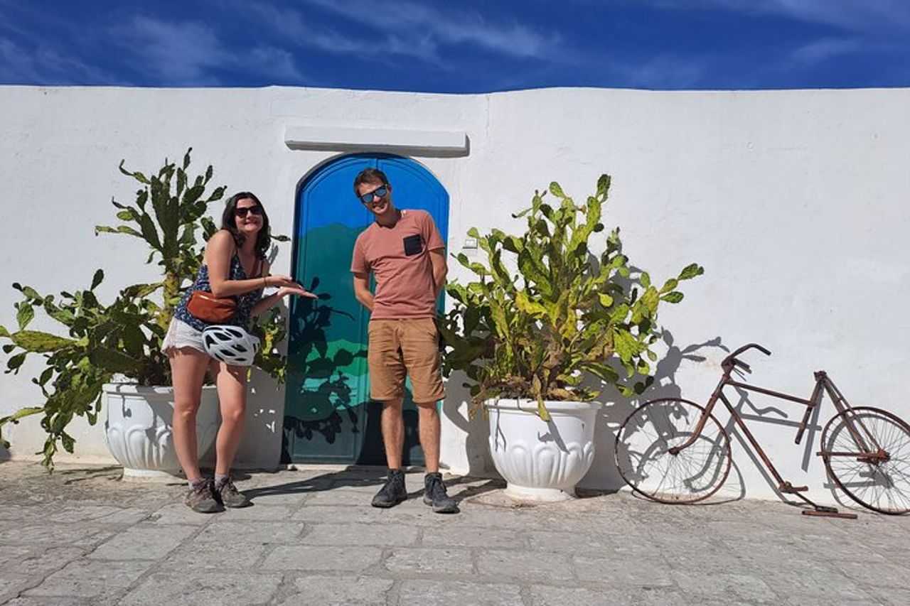 E-bike Tour a Ostuni, gli ulivi secolari e il villaggio rupestre — 4