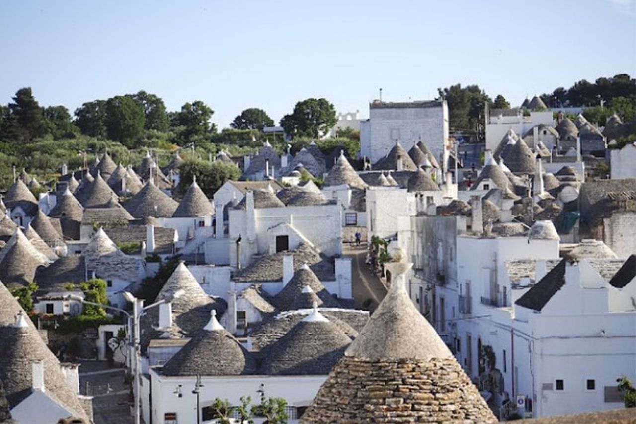 Tour di LOCOROTONDO e ALBEROBELLO in partenza da Bari