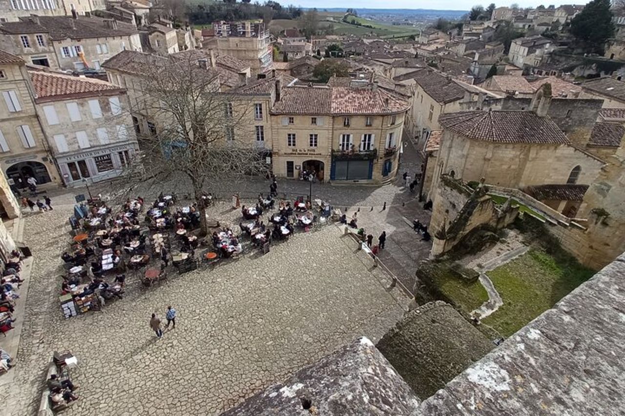 Isaac Newton’s Trail: Puzzle Quest a Saint-Émilion — 3