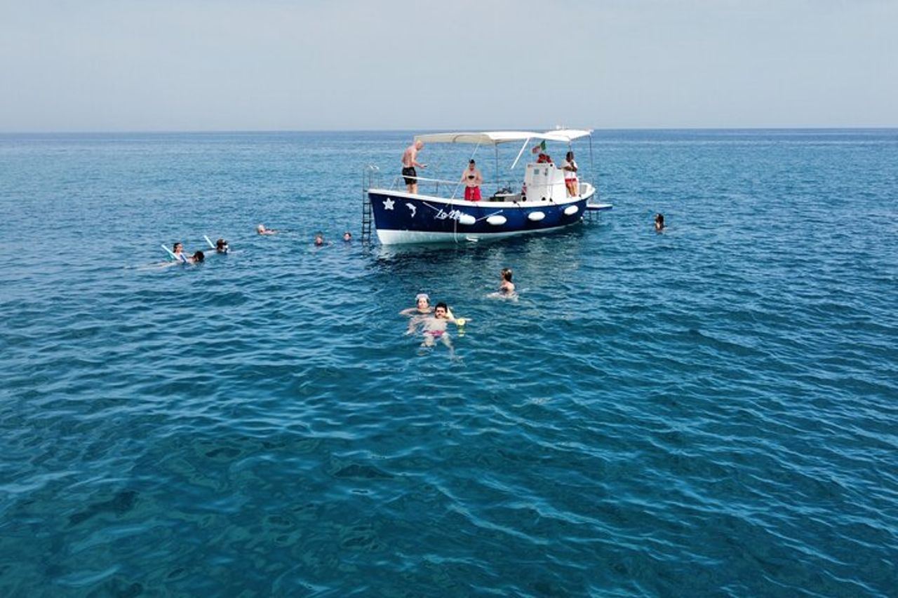 Escursione in barca lungo la costa di Cefalù — 7