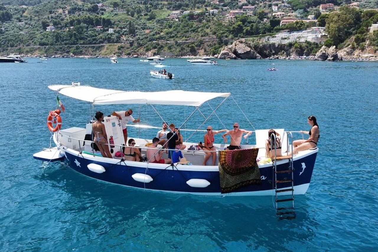 Escursione in barca lungo la costa di Cefalù — 8