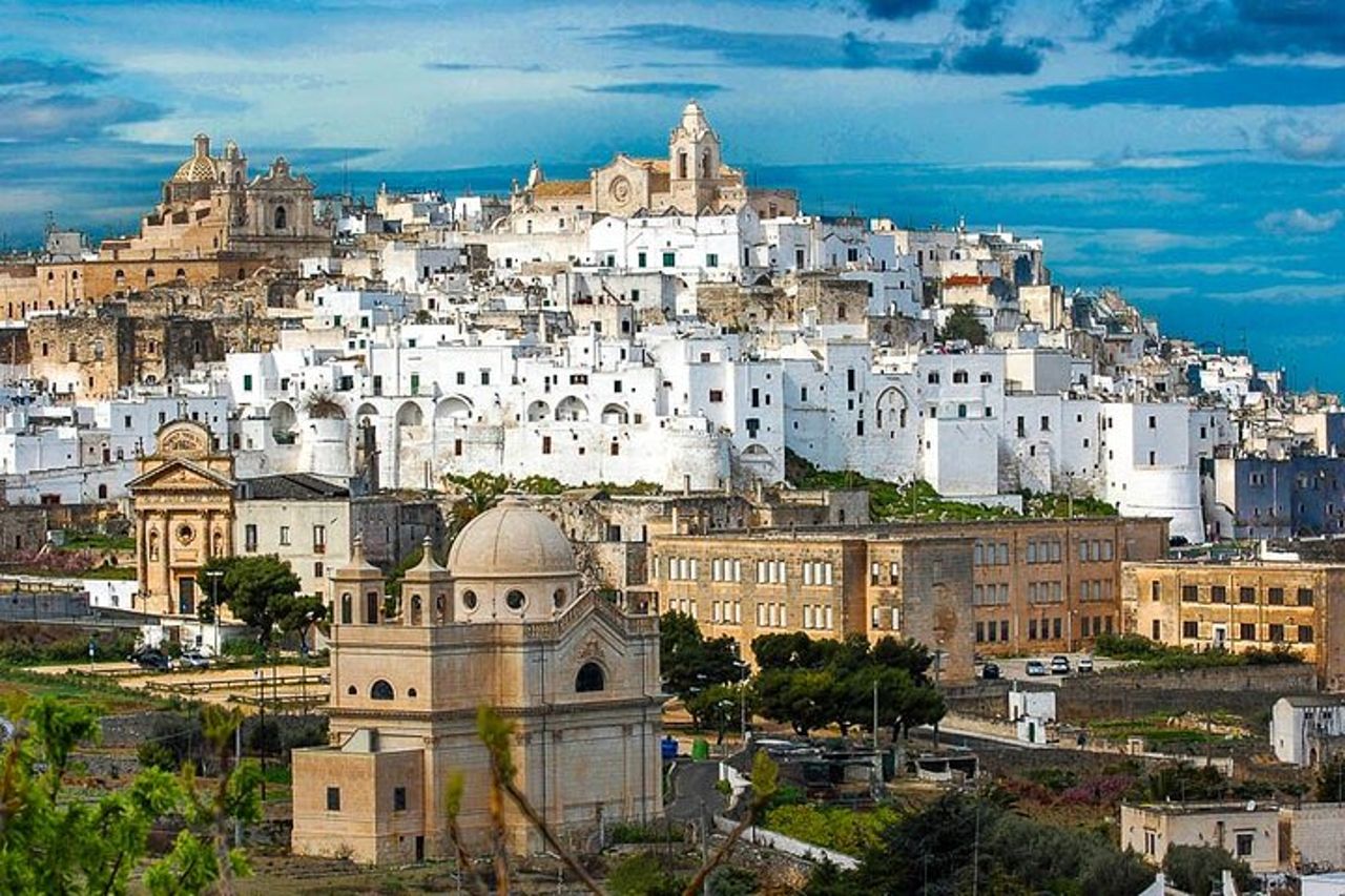Ostuni, Cisternino e locorotondo tour durata 8 ore