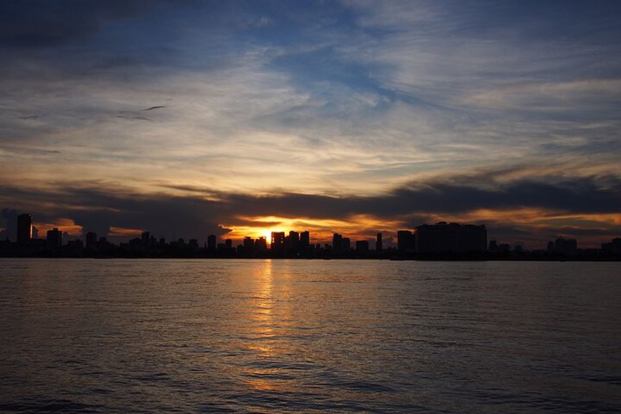 Crociera con cena al tramonto e sera con prelievo gratuito di sola andata — 3