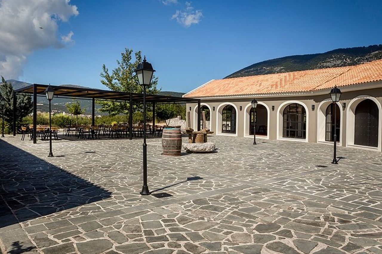 Cefalonia Wine Adventure con 18 Degustazioni in 3 Cantine — 5