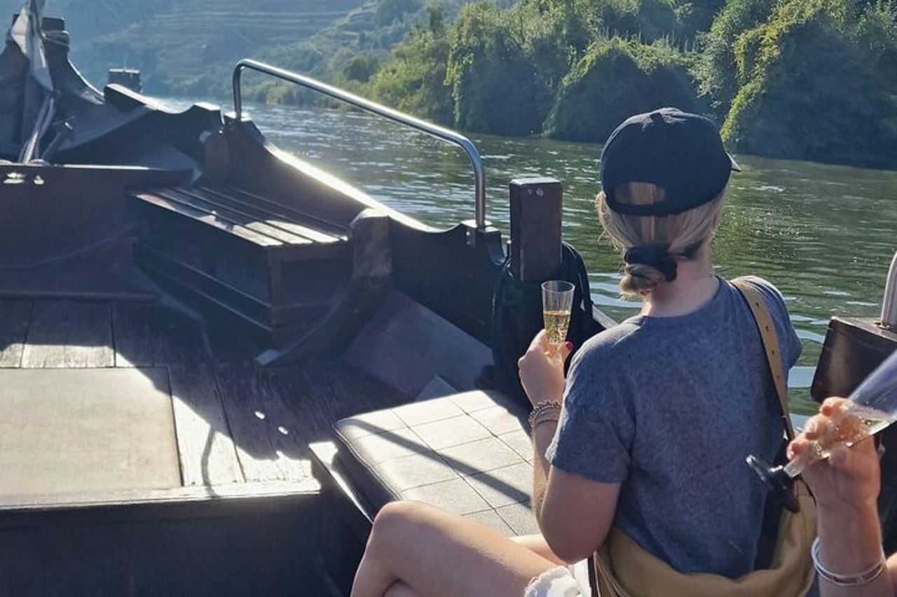 Valle del Douro-Guida Esperta-Barca-Pranzo-Degustazioni-Offerta bottiglia di vino — 6