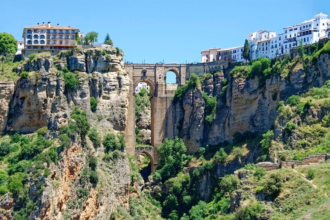 Scopri Ronda: porte, ponti, arene e luoghi storici — 4