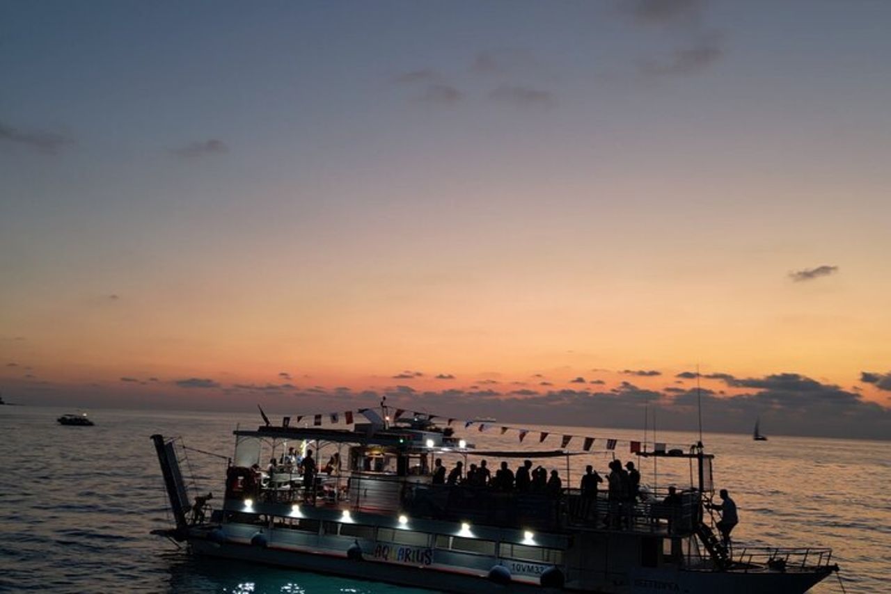 Tour barca Tropea Capo Vaticano aperitivo snorkeling al tramonto — 2