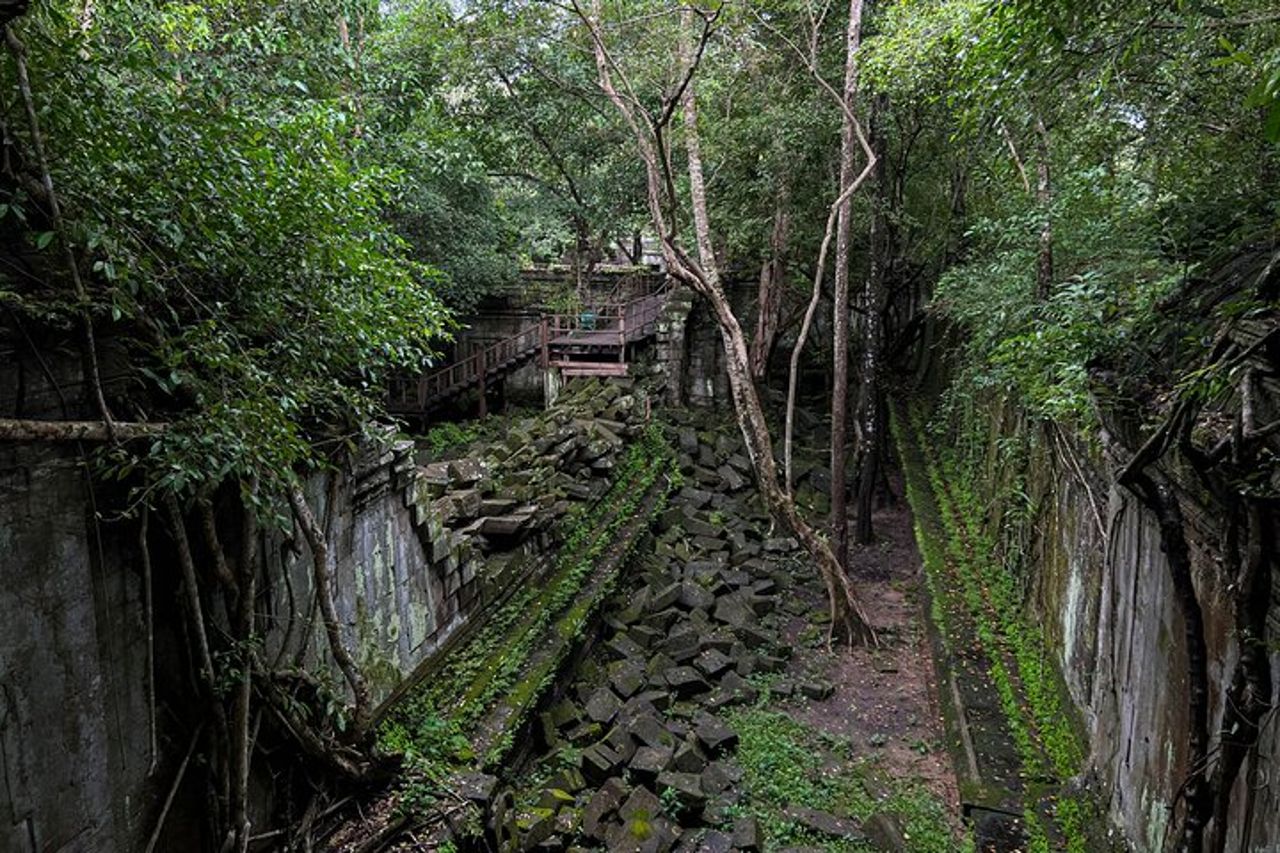 Montagna di Kulen con Beng Mealea e Tonle Sap Tour per piccoli gruppi