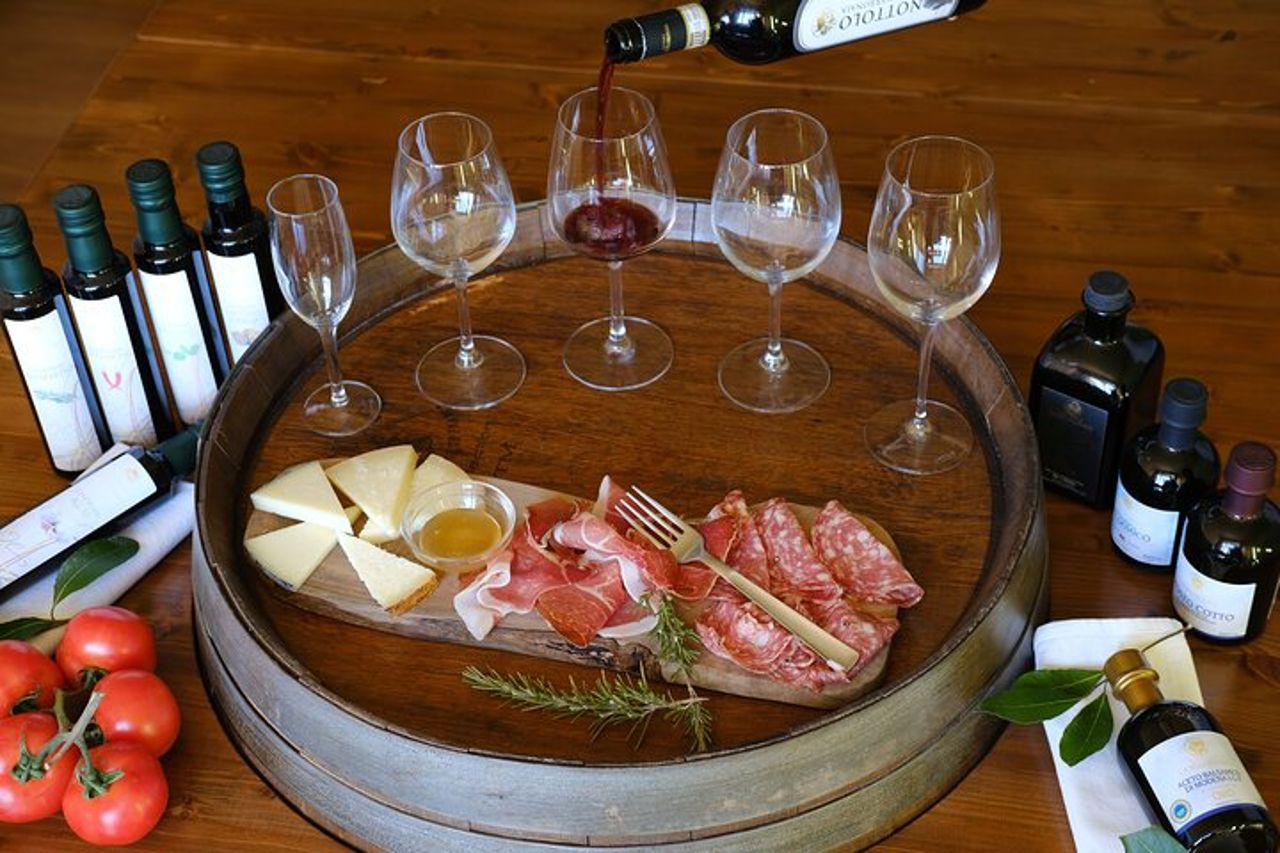 Degustazione privata di vino e olio con pranzo — 3