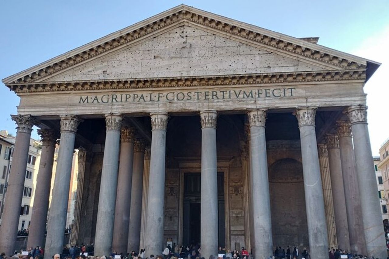 Fontana di Trevi sotterranea + Pantheon / Piazza di Spagnolo - TOUR PRIVATO