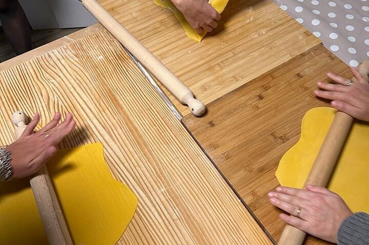 Cucina casalinga tradizionale a Modena,Tagliatelle, Tortelloni & Vino — 3