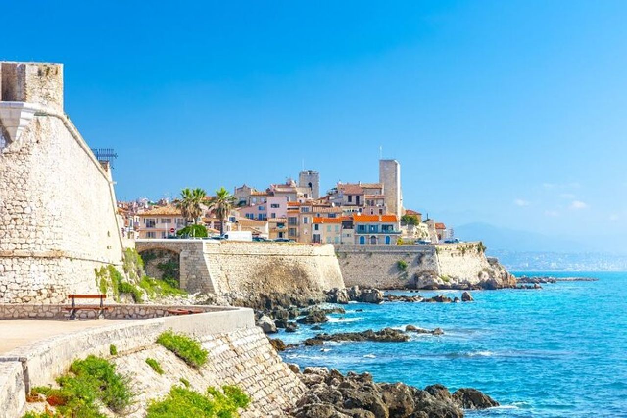 Escursione a terra a Grasse, Antibes, St Paul de Vence da Cannes — 3