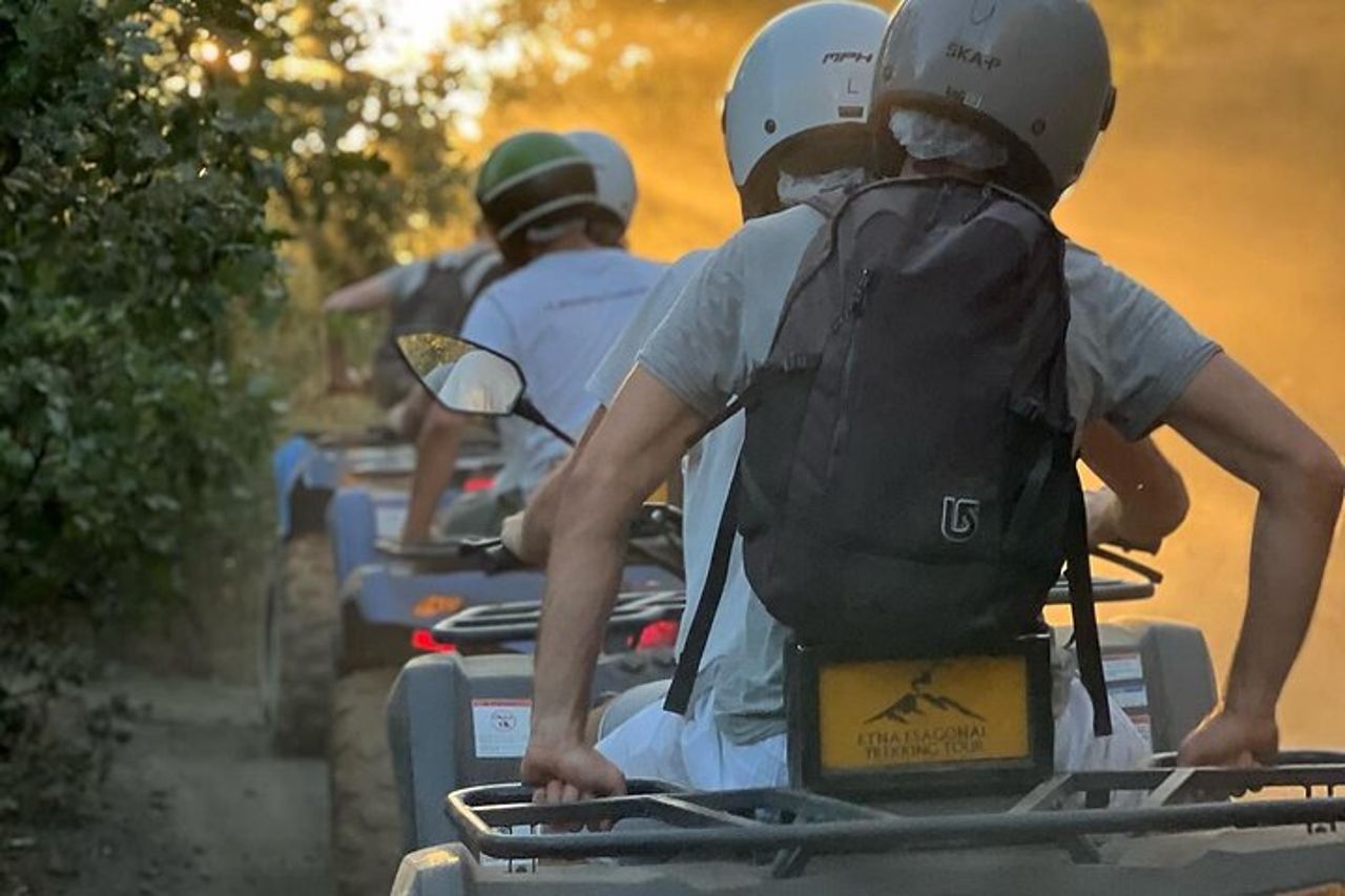 2 ore Tour in Quad sul vulcano Etna — 2