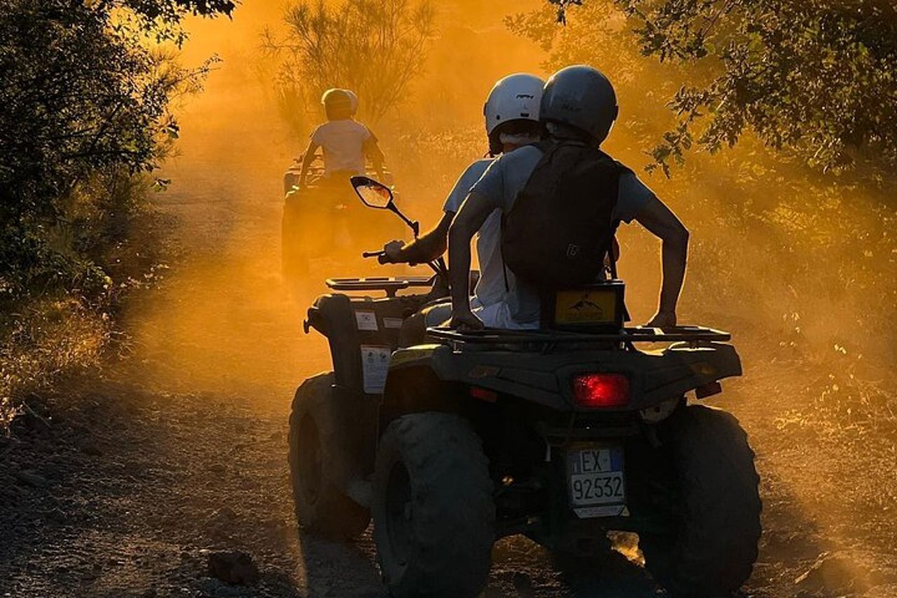 2 ore Tour in Quad sul vulcano Etna — 3