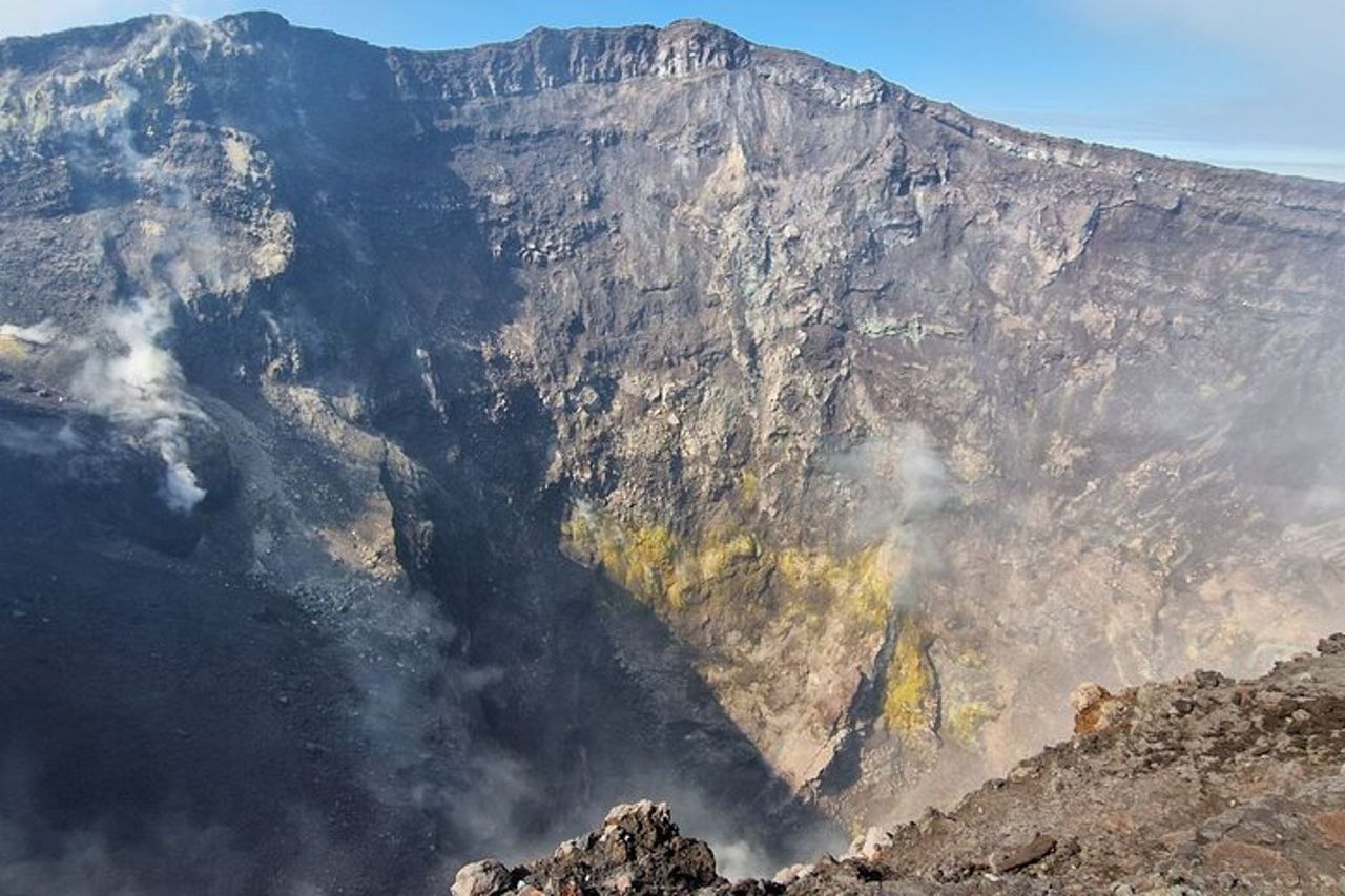 Etna Nord: Trekking guidato ai crateri del vulcano sommitale — 6