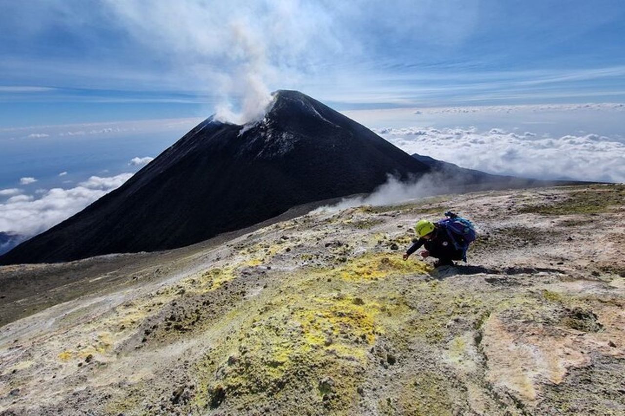 Etna Nord: Trekking guidato ai crateri del vulcano sommitale — 9