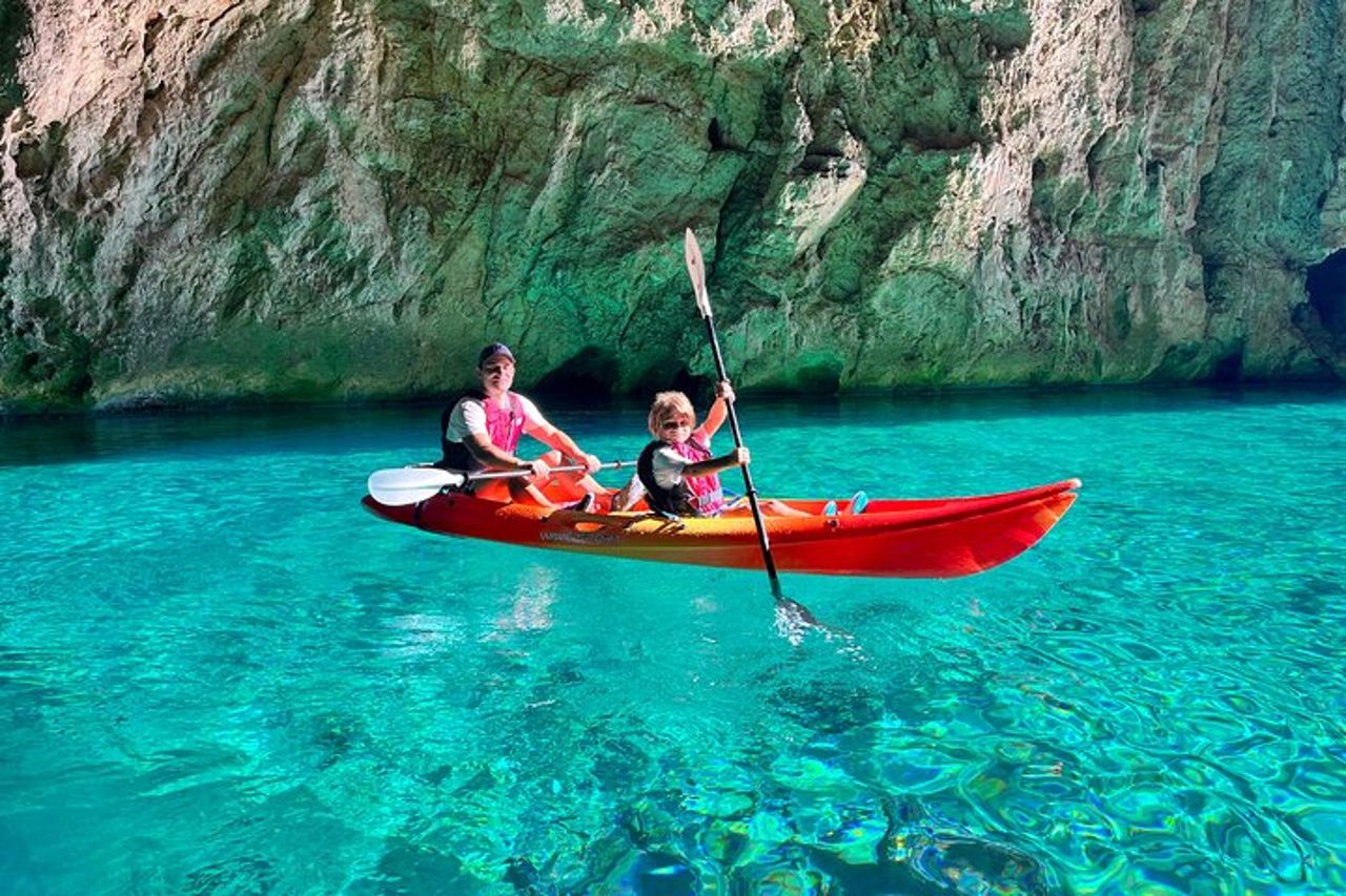 Cova dels Orguens: tour di esplorazione delle grotte in kayak e snorkeling a Javea — 5