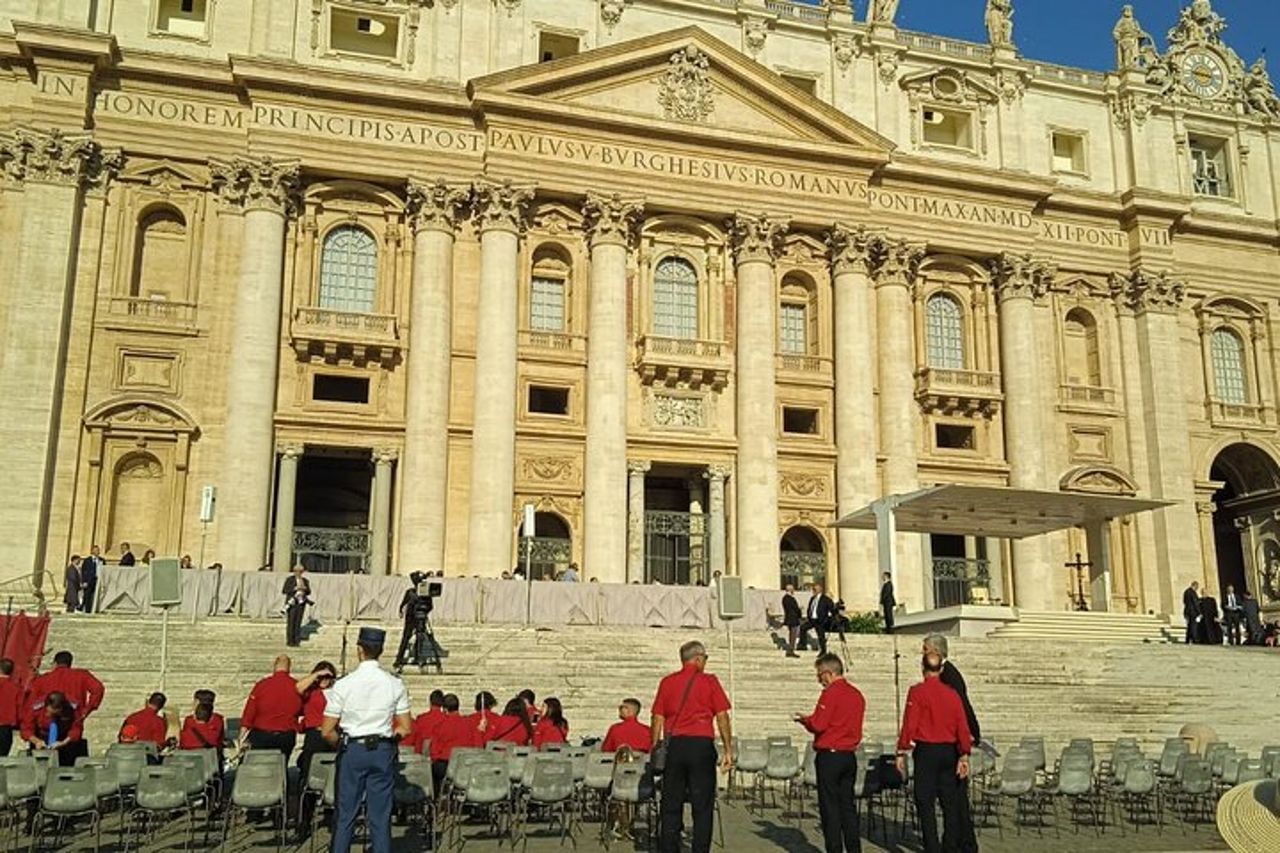 Udienza Papale a Roma con Papa Leone XIV - Tour privato — 2
